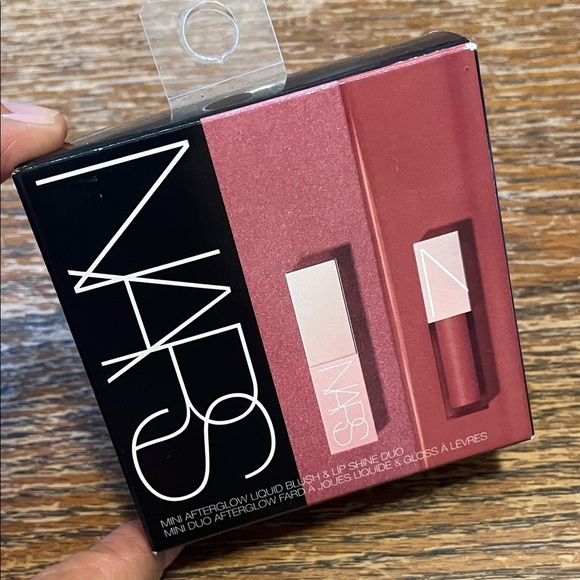 NARS Afterglow Liquid Blush & Lip Shine Duo - Rose Pink - Picture 1 of 4